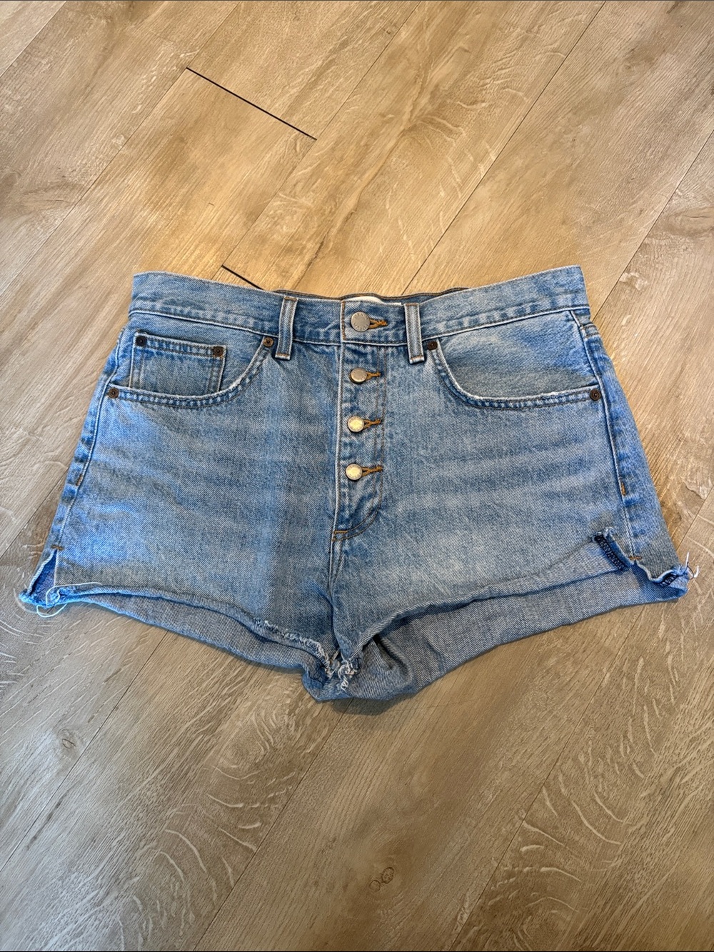 Denim Forum “The Yoko Short” High-Rise Button-Front Jean Shorts Size 29